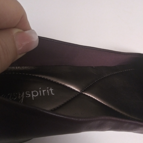 Easy Spirit NWOT loafers w Bonus wrap/ scarf! - Picture 12 of 16